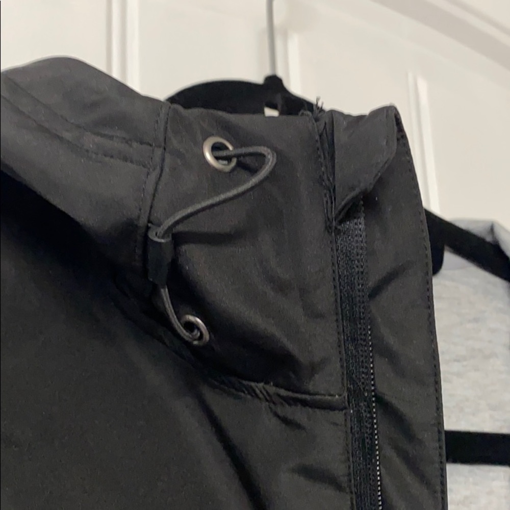SOLD Black Avalanche Rain/Wind Jacket, M - Picture 4 of 10